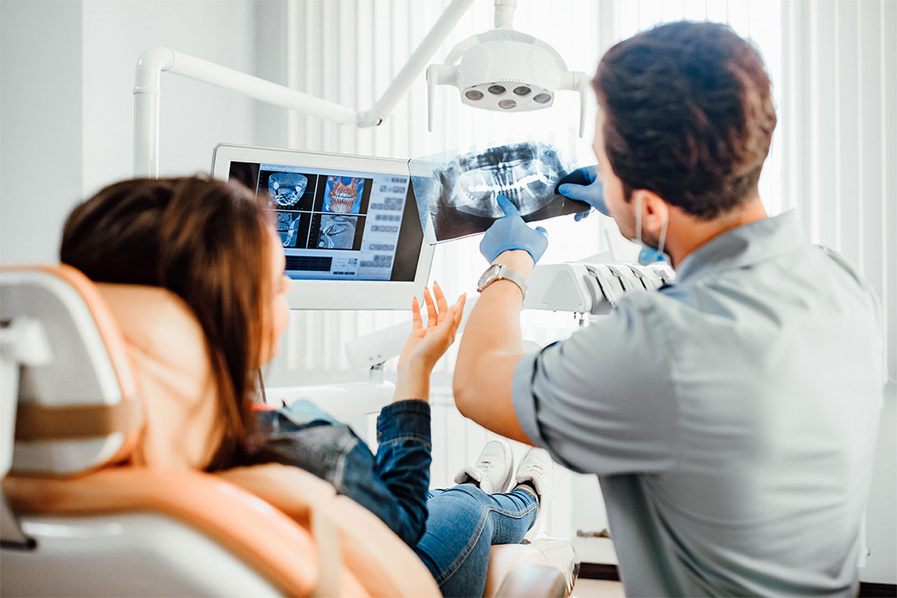Lake Houston Endodontics | Front Tooth Root Canal vs Molar Root Canal: Why Tooth Location Changes Treatment Lake Houston Endodontics | Front Tooth Root Canal vs Molar Root Canal: Why Tooth Location Changes Treatment